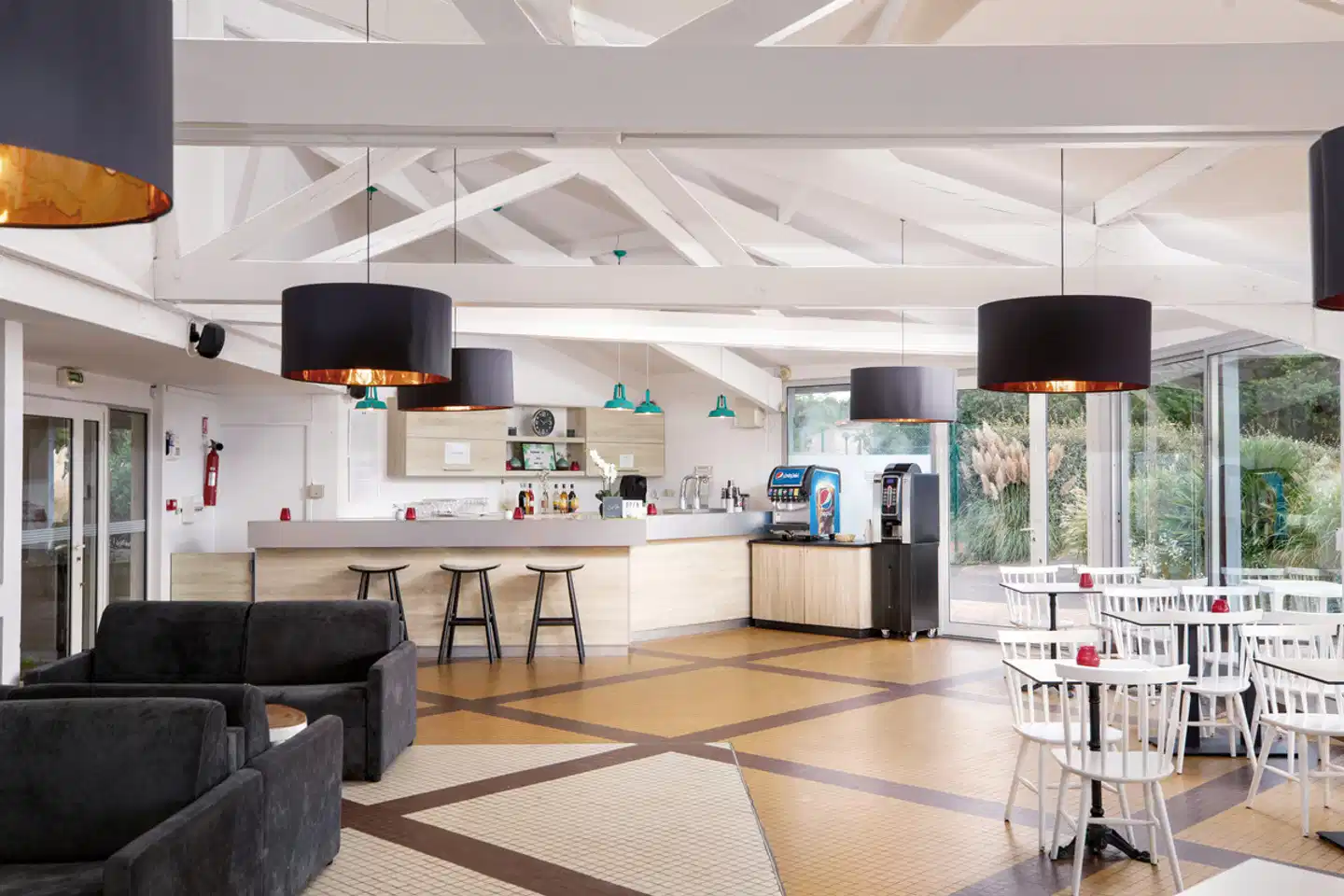 SOWELL Family Pignada Plage Bar