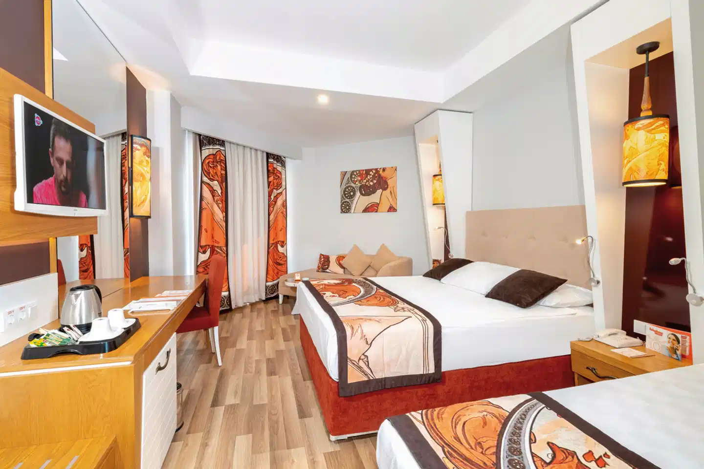 Orange Palace Hotel Wohnbeispiel