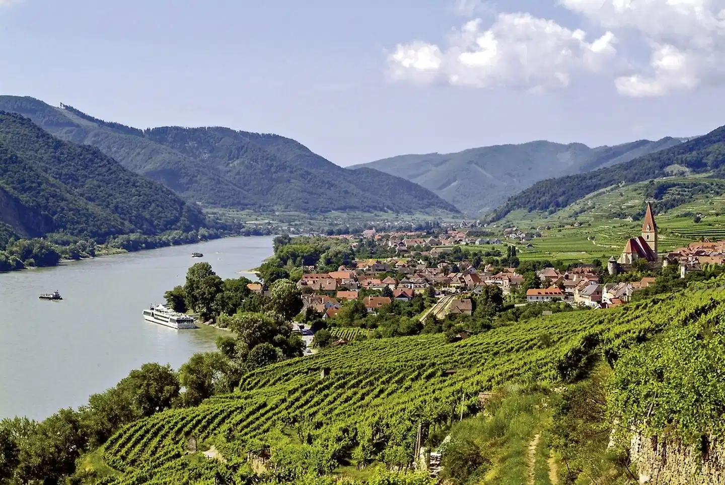 MS Primadonna - Passau-Budapest-Passau Landschaft