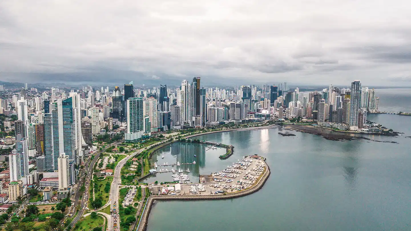 Panama: Stadt, Land, Strand Aussenansicht