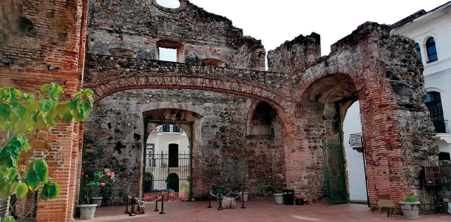 Panama: Stadt, Land, Strand Aussenansicht