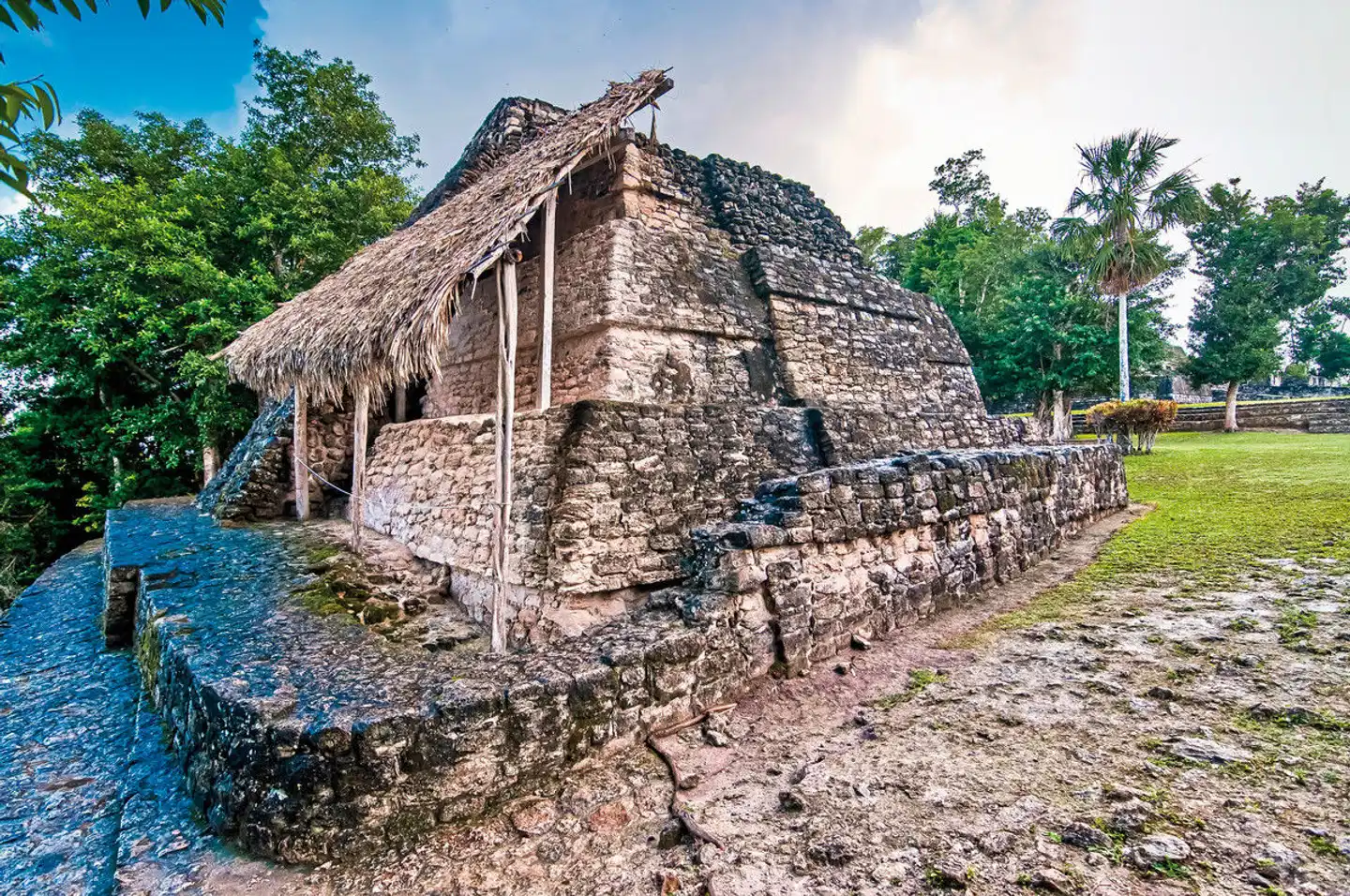 Roadtrip Yucatan: Tempel, Tropen und Cenoten Aussenansicht