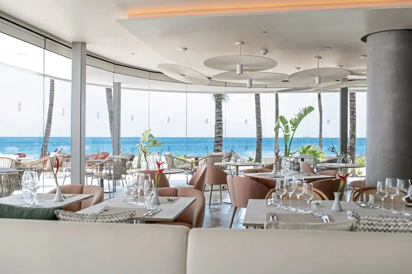 Plus Fariones Suite Hotel Restaurant