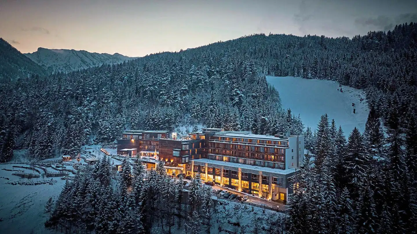 DAS KRONTHALER Alpine Lifestyle Hotel Landschaft