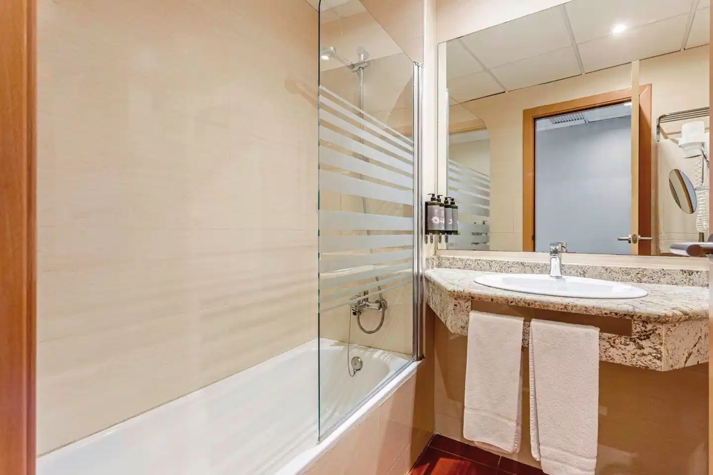 Best Cambrils Badezimmer