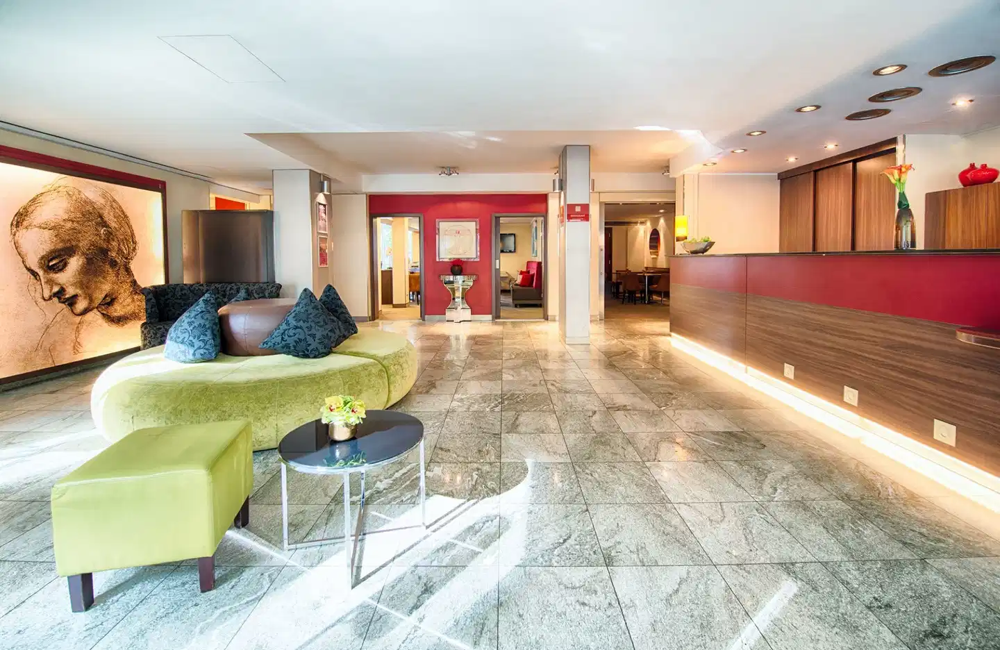 Leonardo Hotel & Residenz München LOBBY