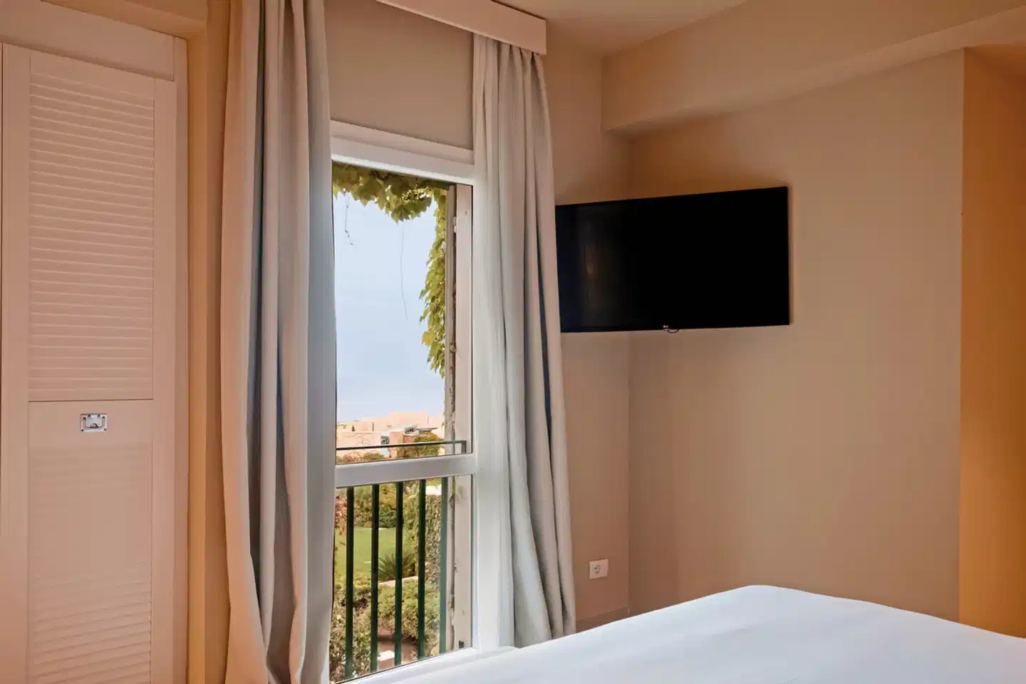 Mangias Brucoli, Sicily, Autograph Collection Wohnbeispiel