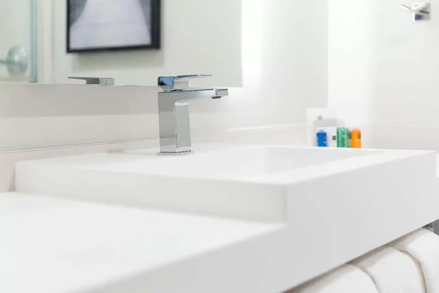 Radisson Hotel Phoenix Airport Badezimmer