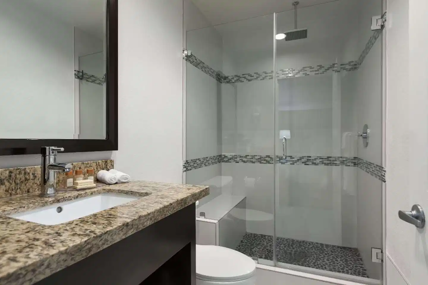 Days Inn by Wyndham Downey Badezimmer