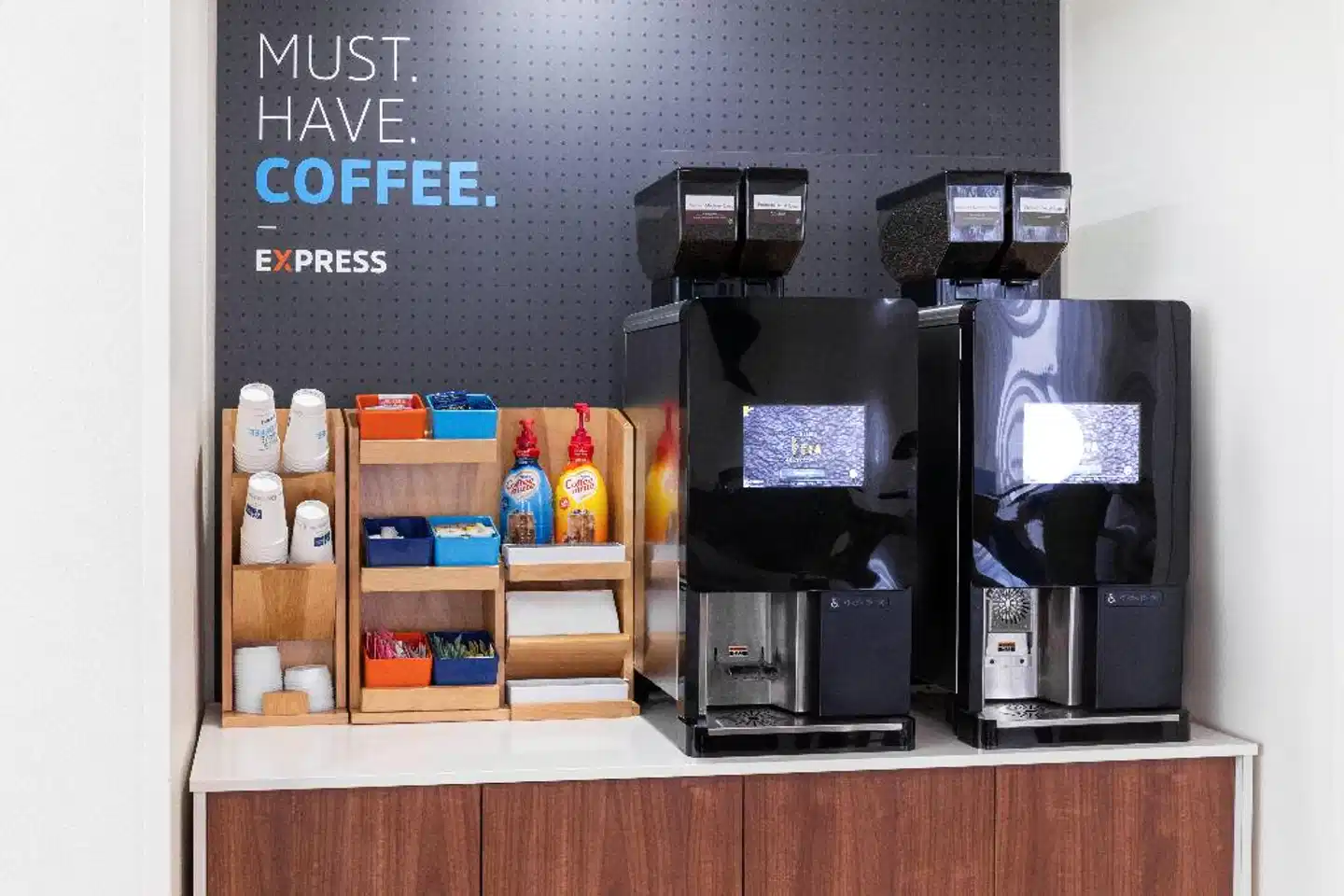 Holiday Inn Express & Suites Las Vegas SW - Spring Valley Modellaufnahme