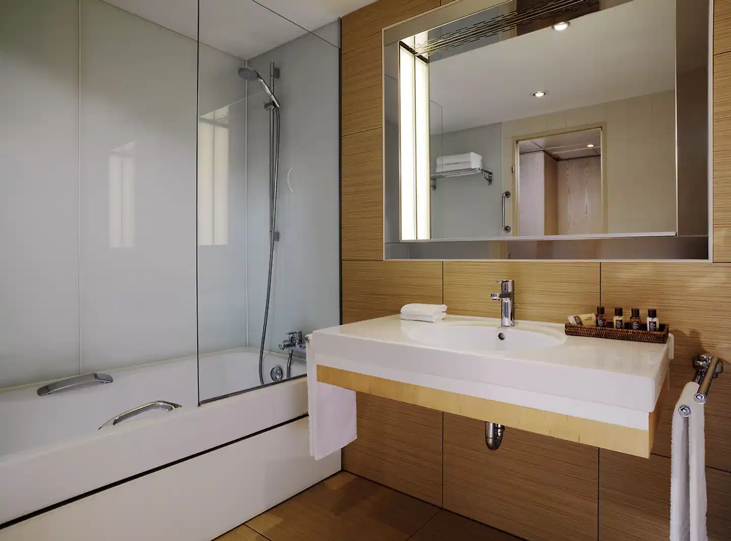 Sheraton Berlin Grand Hotel Esplanade Badezimmer