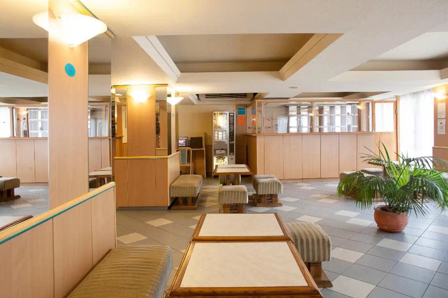 City Hotel Matyas Lobby