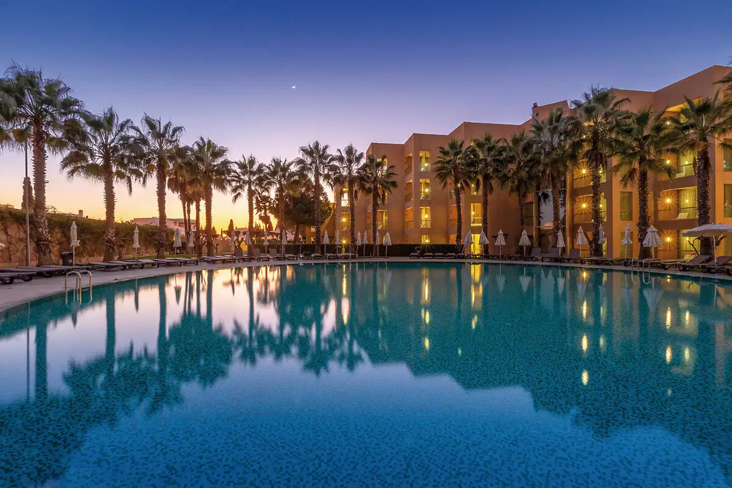 NAU São Rafael Suites Pool