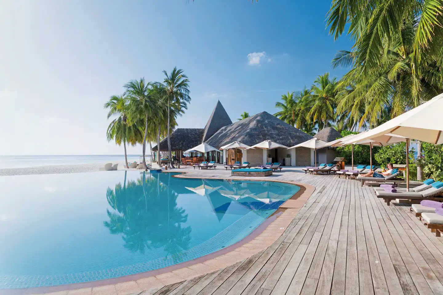 Veligandu Maldives Resort Island Pool