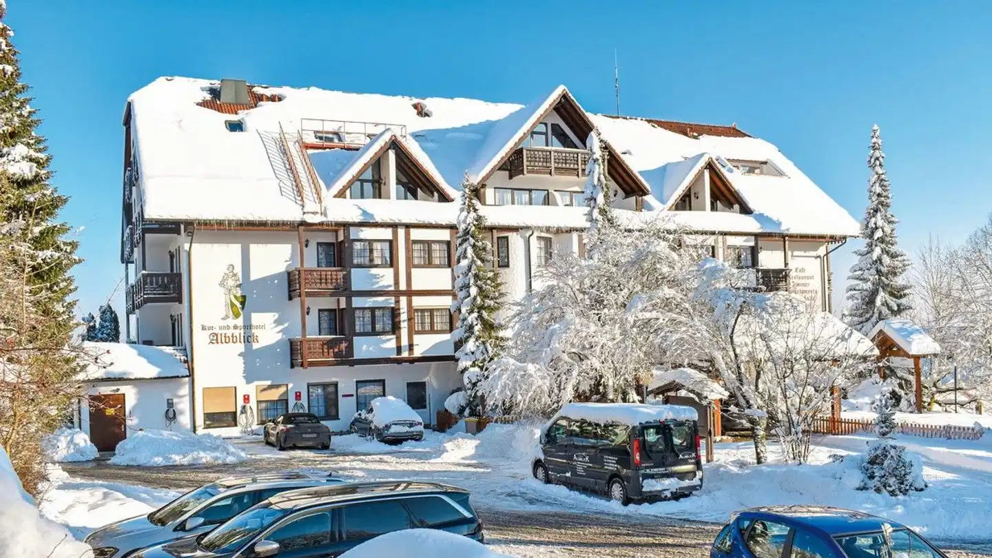 Vital- & Wellnesshotel Albblick Aussenansicht