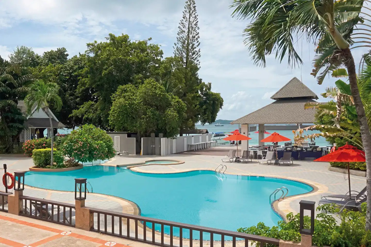 Phi Phi Holiday Resort Pool