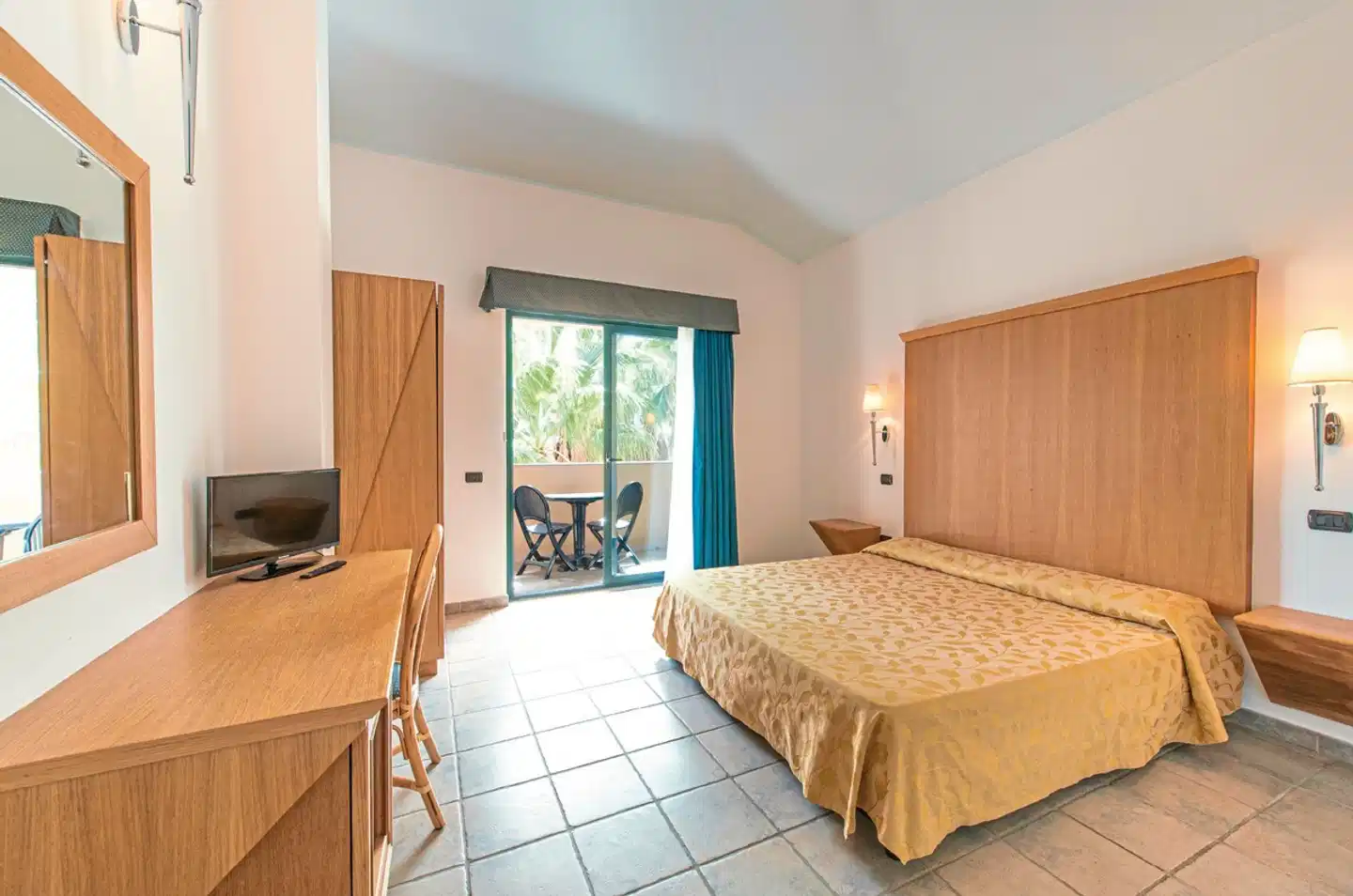 TH Le Castella Baia degli Dei Wohnbeispiel