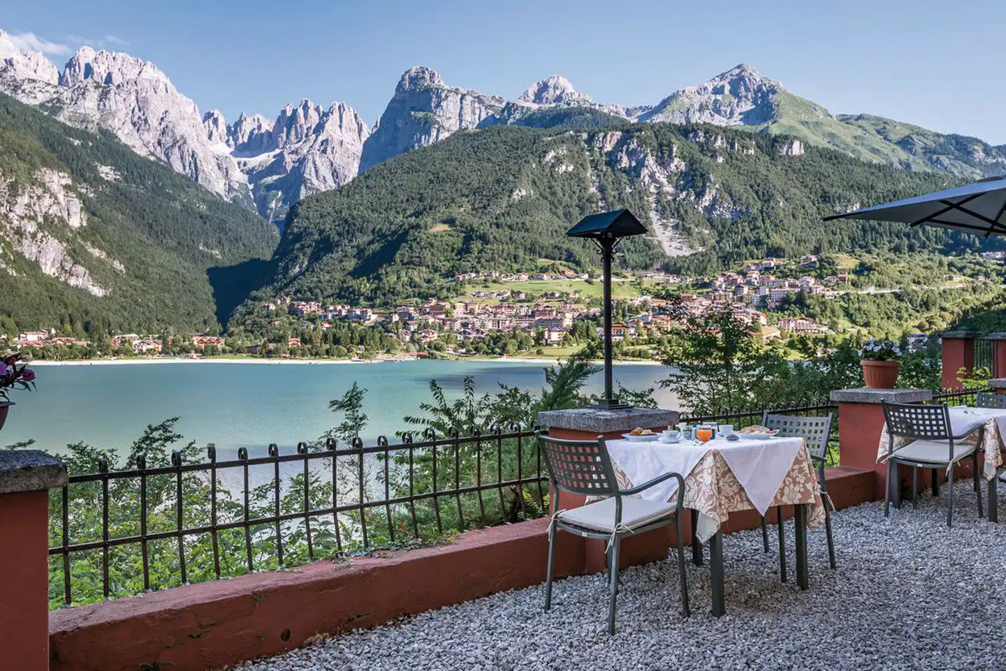 Grand Hotel Molveno Terrasse