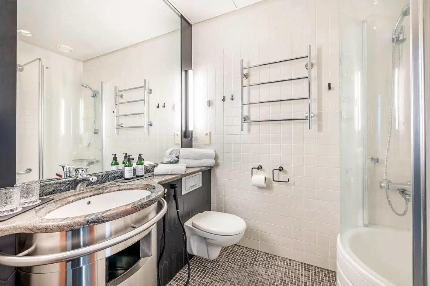 Santa's Hotel Santa Claus Badezimmer