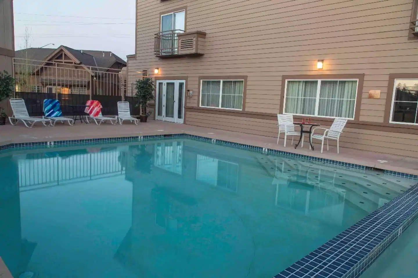 Best Western Rocky Mountain Lodge Pool