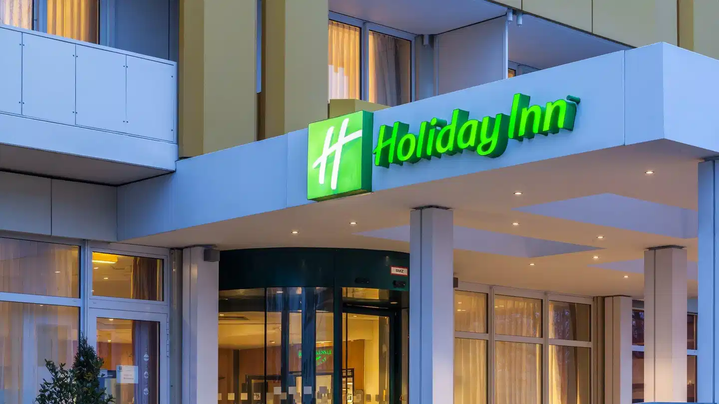Holiday Inn München Süd Aussenansicht