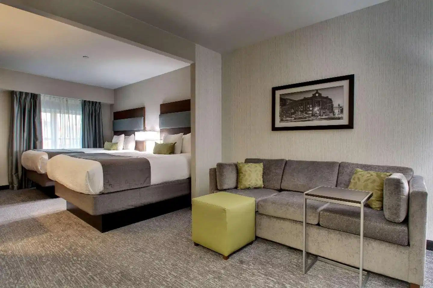 Best Western PLUS Roundhouse Suites Boston Lobby