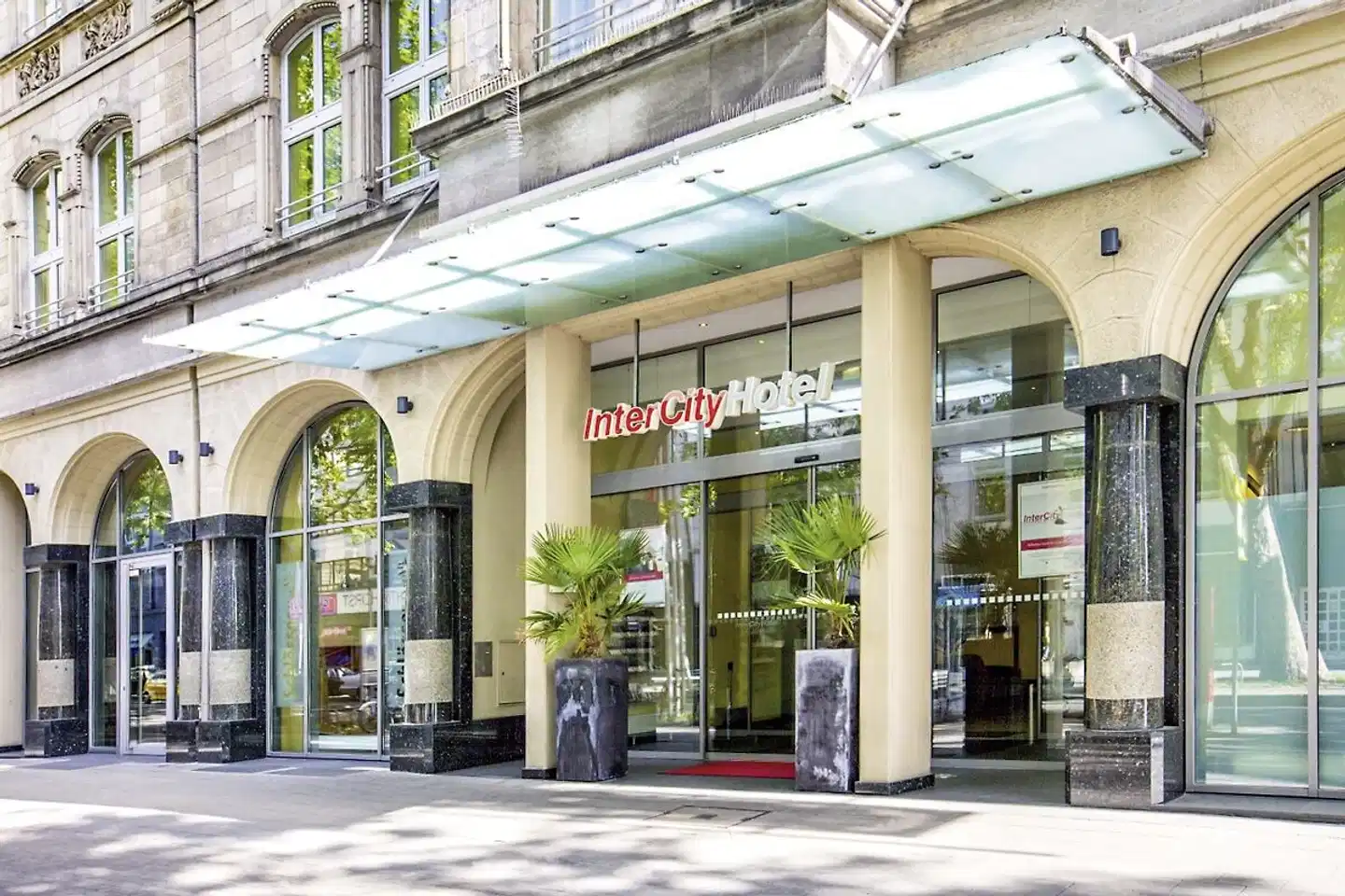 IntercityHotel Düsseldorf Aussenansicht