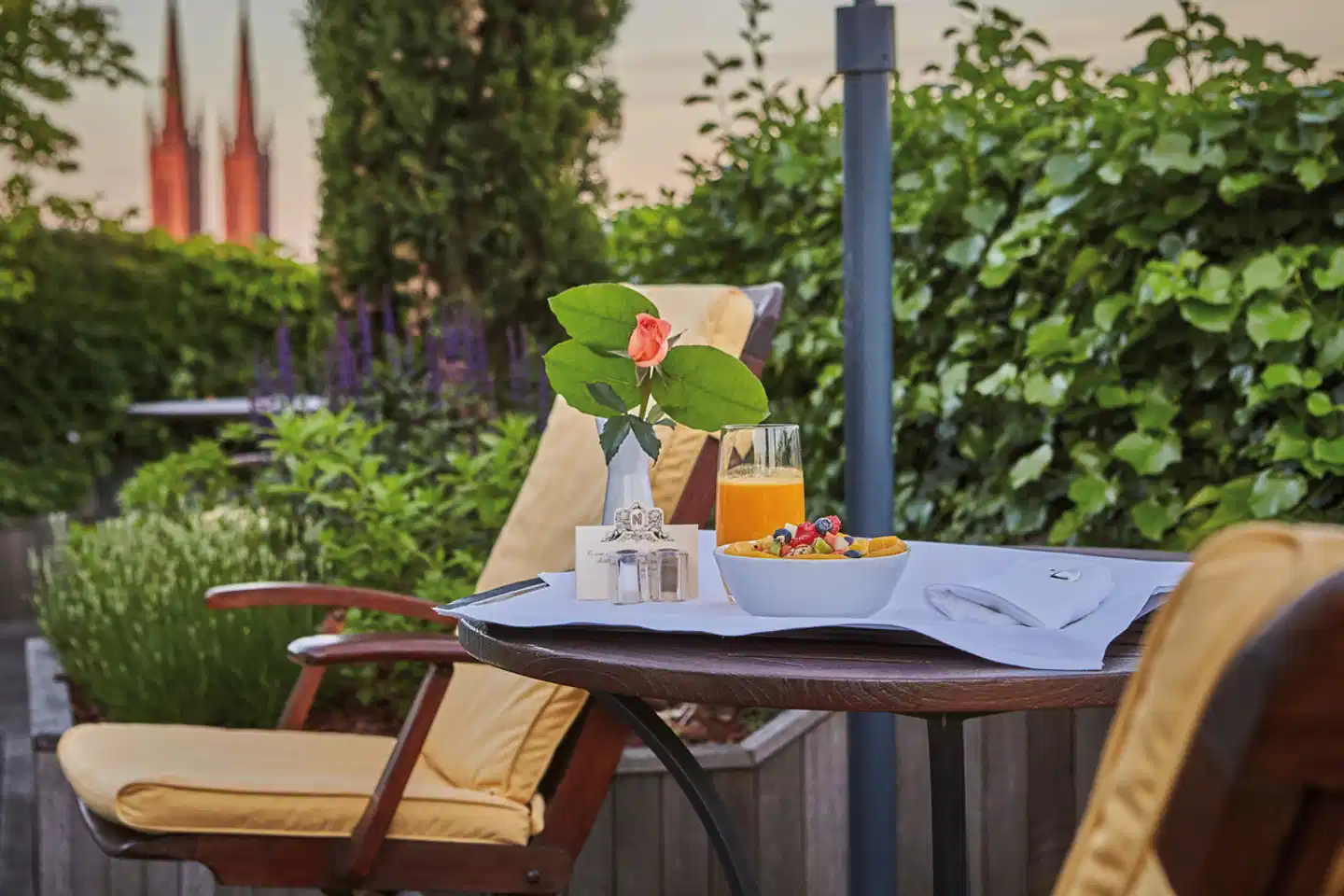 Hotel Nassauer Hof Terrasse