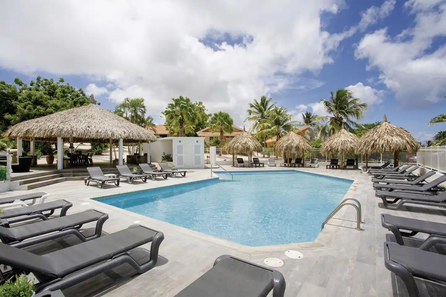 Bon Bini Seaside Resort Pool