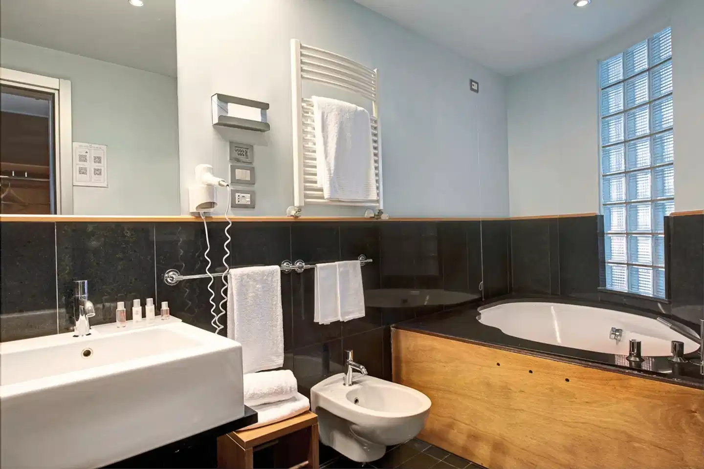 Towers Hotel Stabiae Sorrento Coast Badezimmer