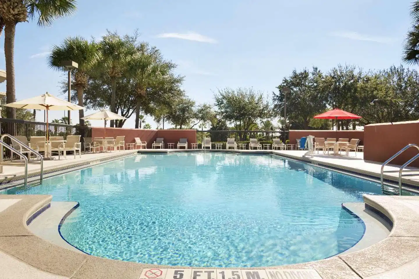 Hampton Inn Orlando International Drive/Convention Center Pool