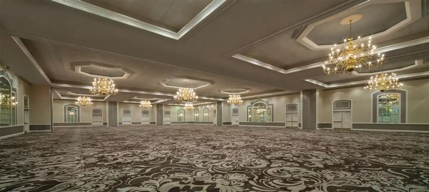 Sheraton Charlotte Hotel Lobby