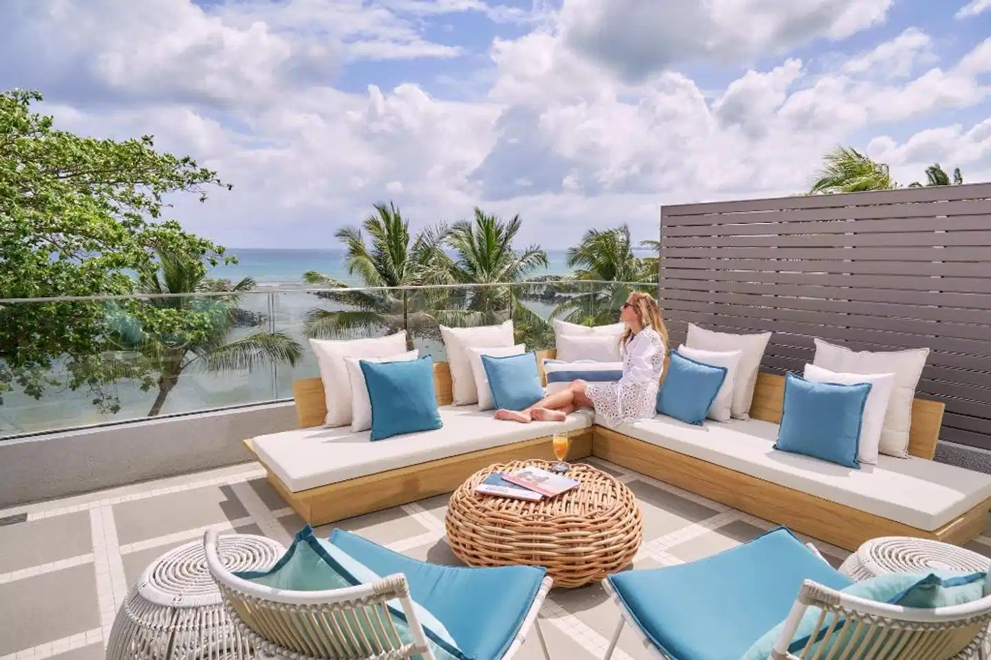 Les Estivales Beachfront Suites & Penthouses by LOV Terrasse