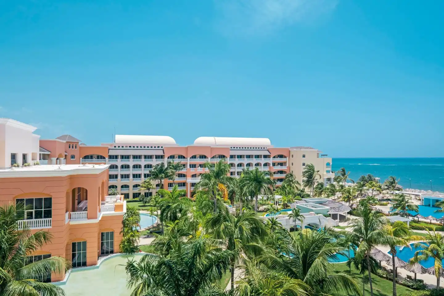 Iberostar Selection Rose Hall Suites Aussenansicht