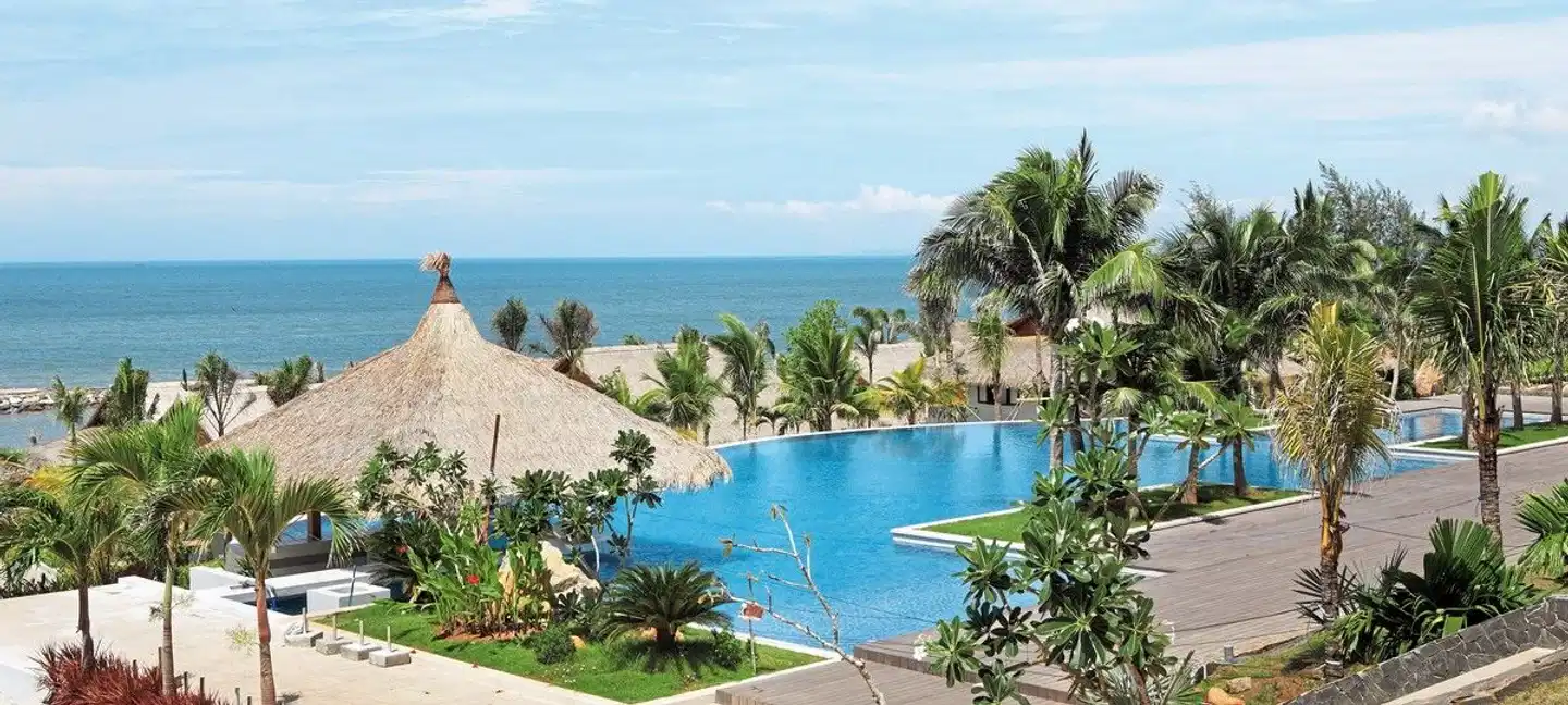 The Cliff Resort & Residences Pool