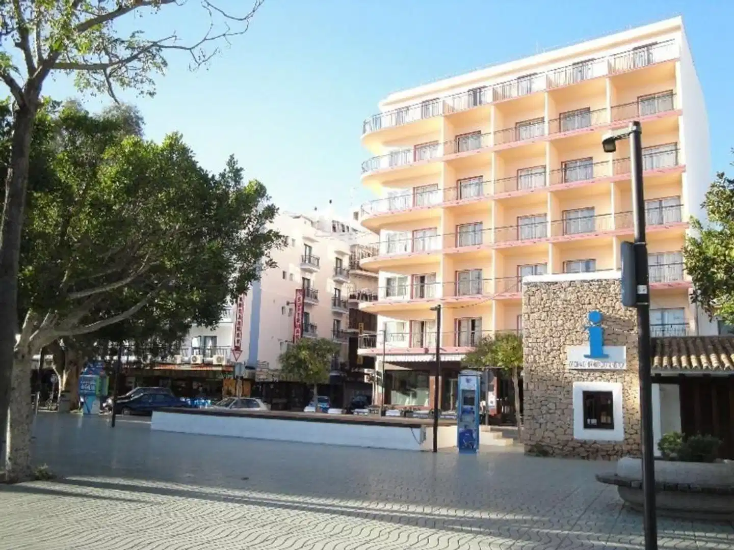 The Red Aussenansicht