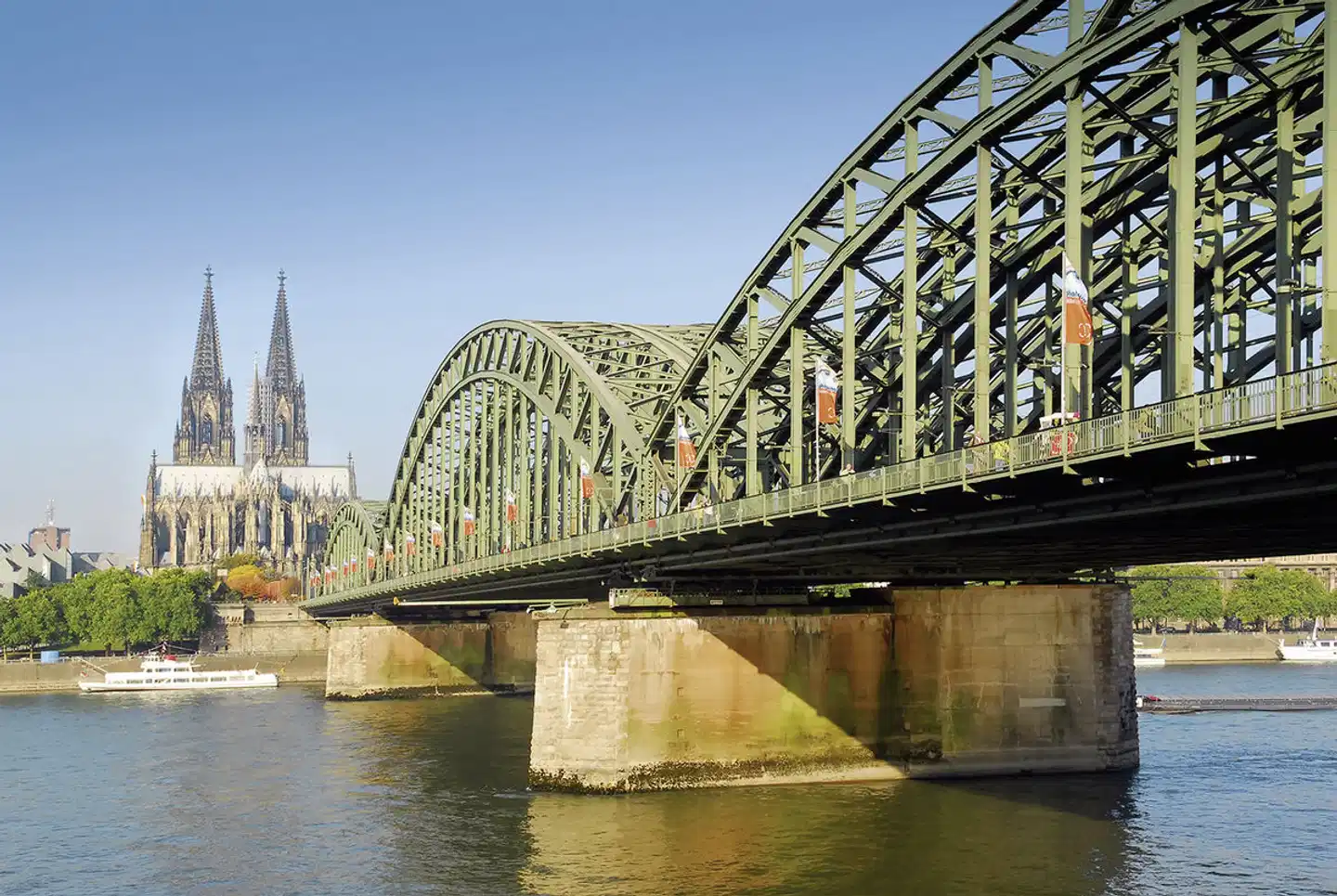 CAREA Schlosshotel Domäne Walberberg Aussenansicht