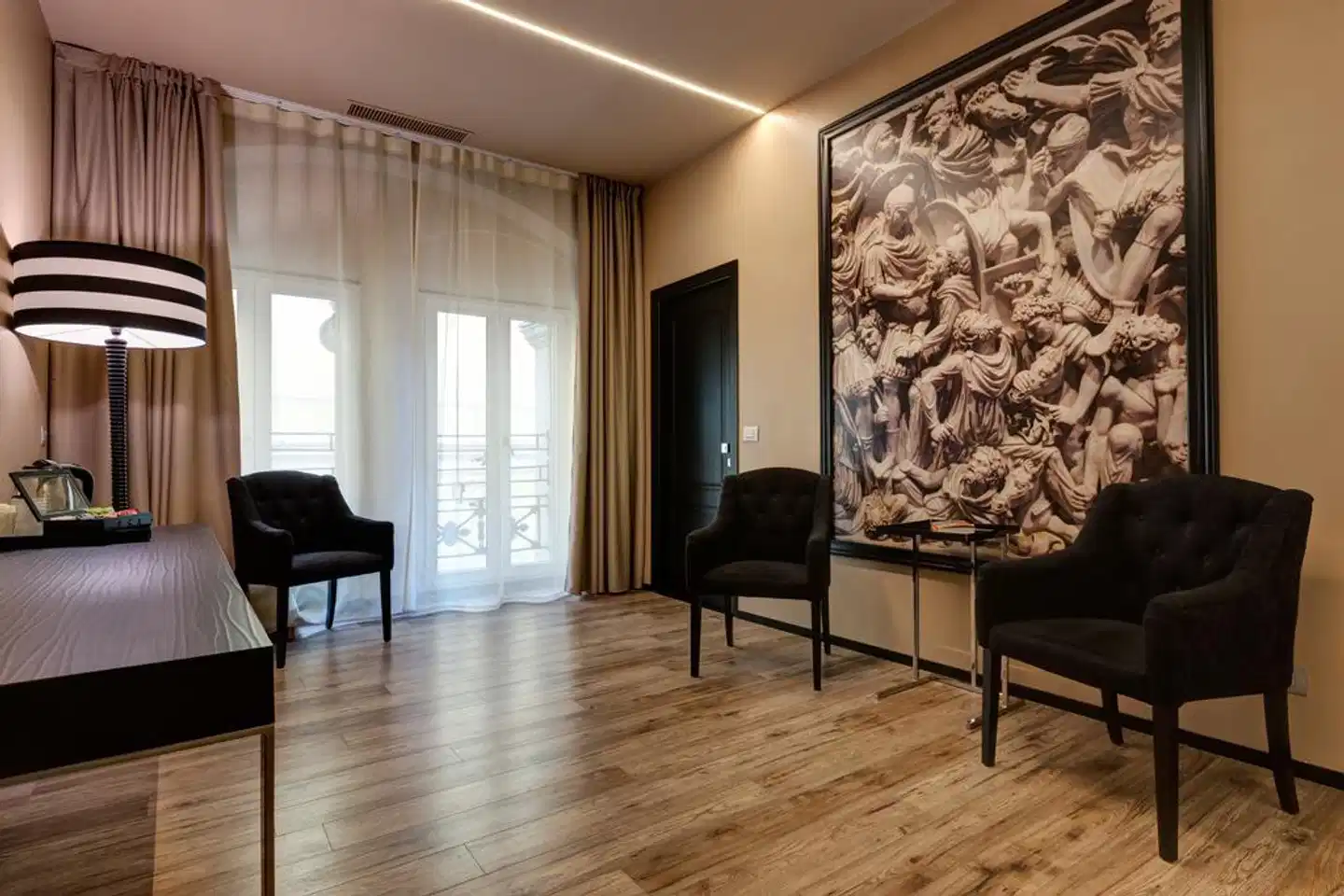 Dharma Luxury Hotel Wohnbeispiel