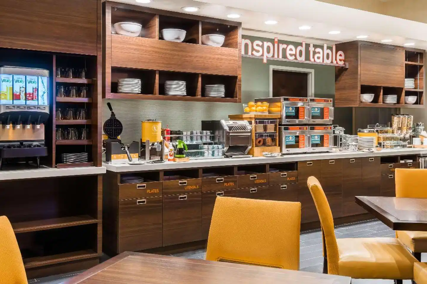 Home2 Suites by Hilton Atlanta Downtown Bar