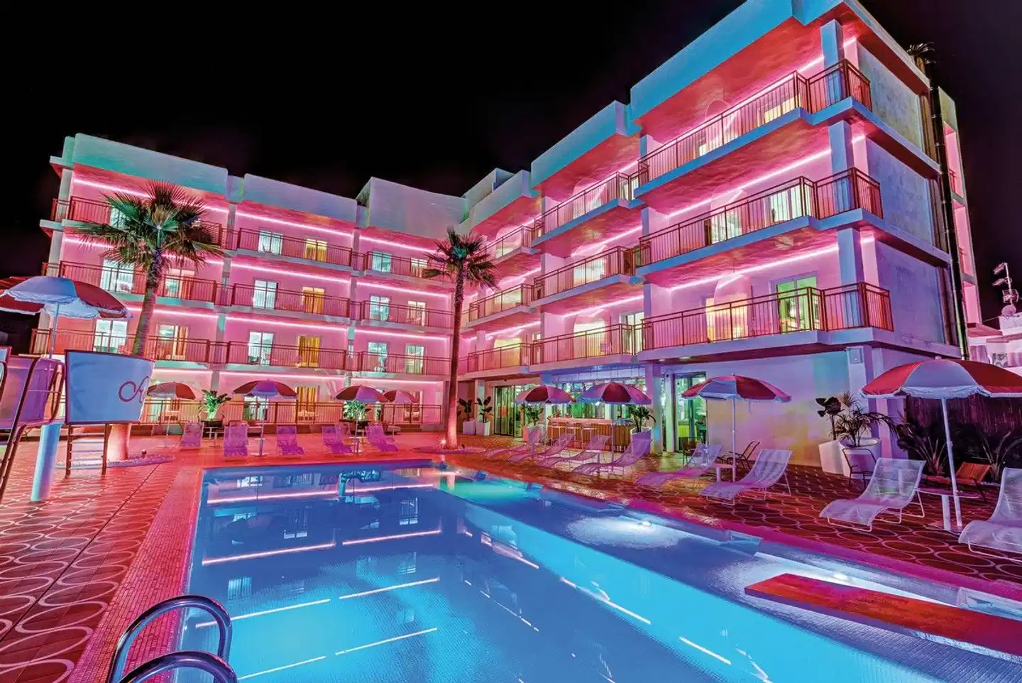 Romeo's Ibiza Hallenbad