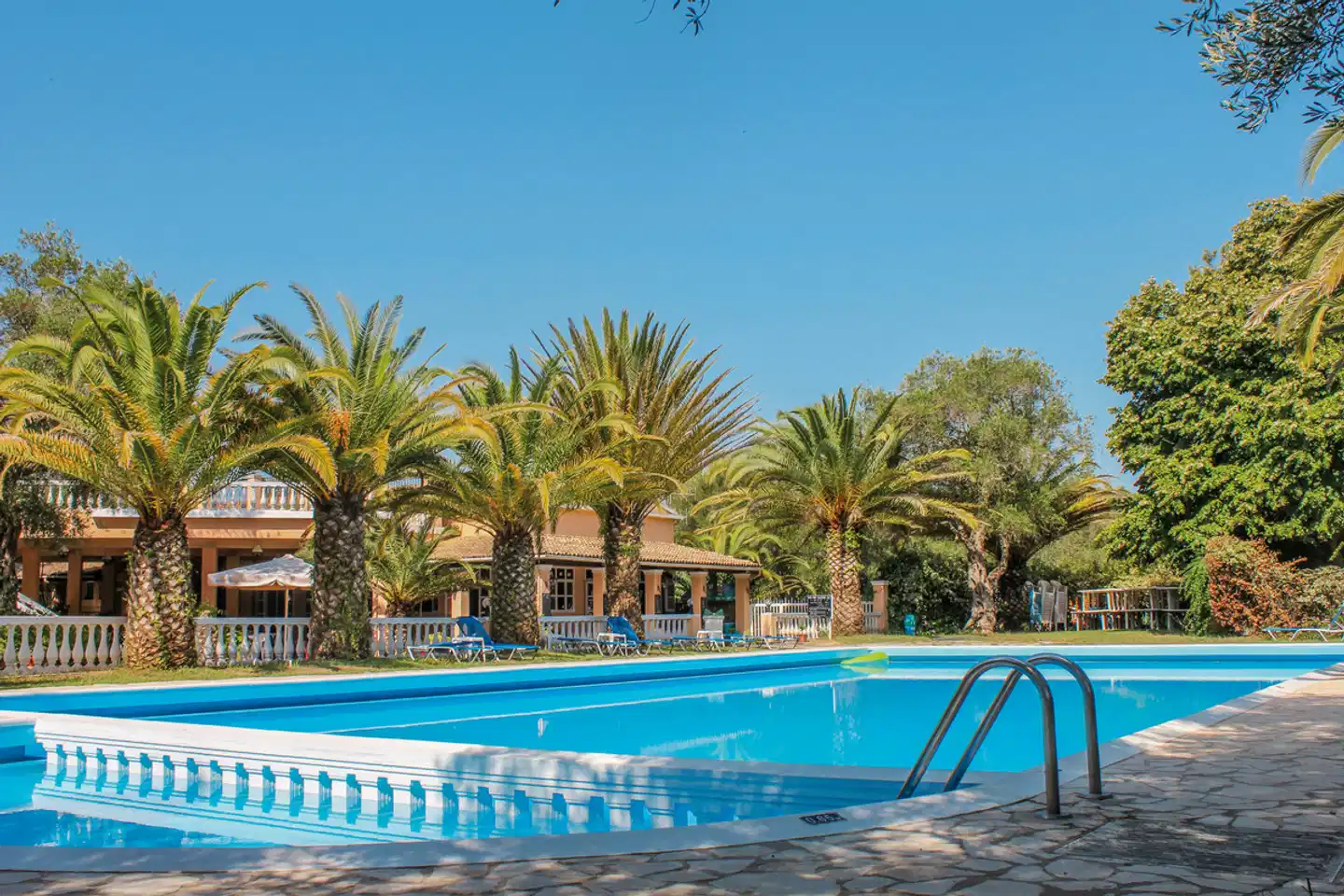 Karda Beach Camping & Bungalows (by Happy Camp) Pool