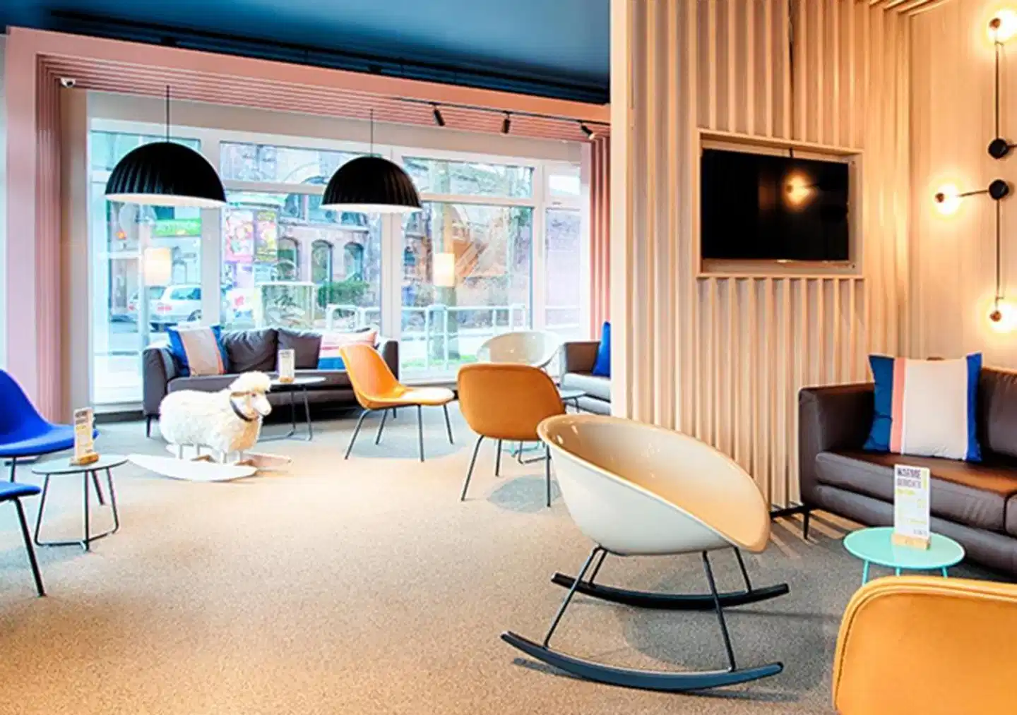 B&B Hotel Köln-City Lobby