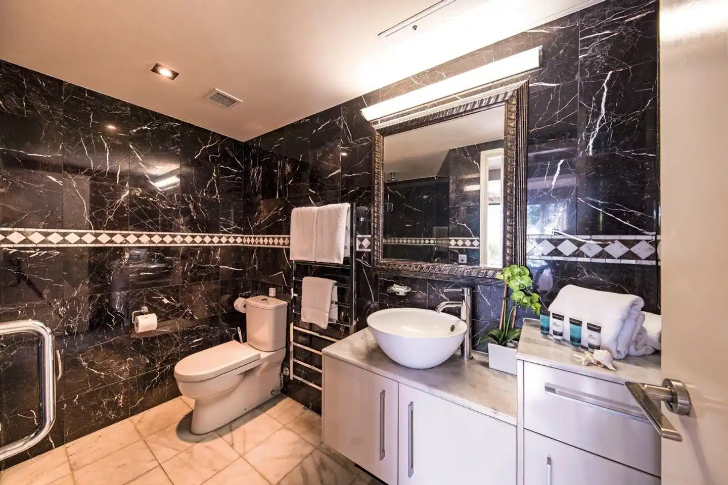 Fitzroy Island Resort Badezimmer