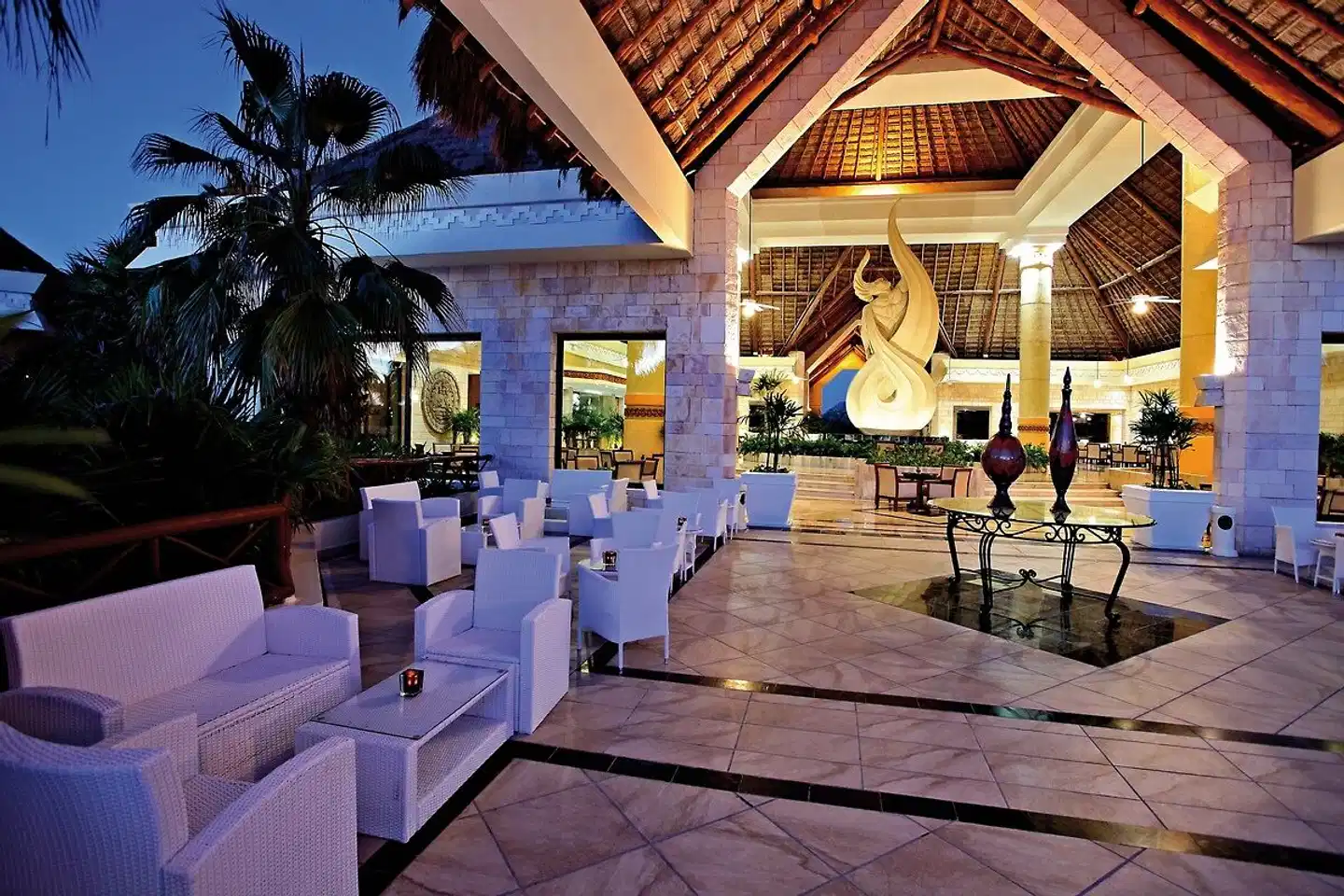 Bahia Principe Luxury Akumal Bar