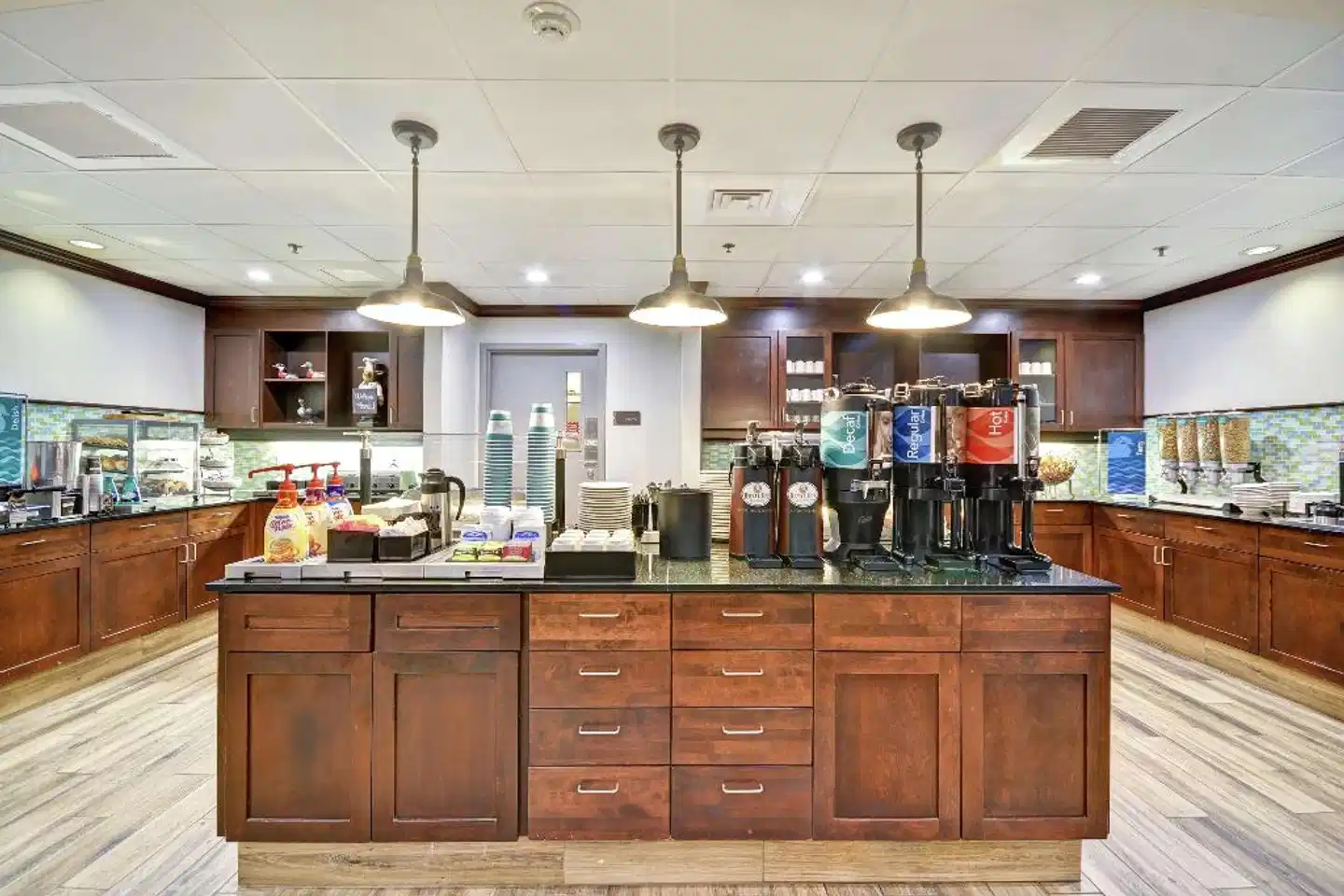Homewood Suites by Hilton Palm Desert Bar