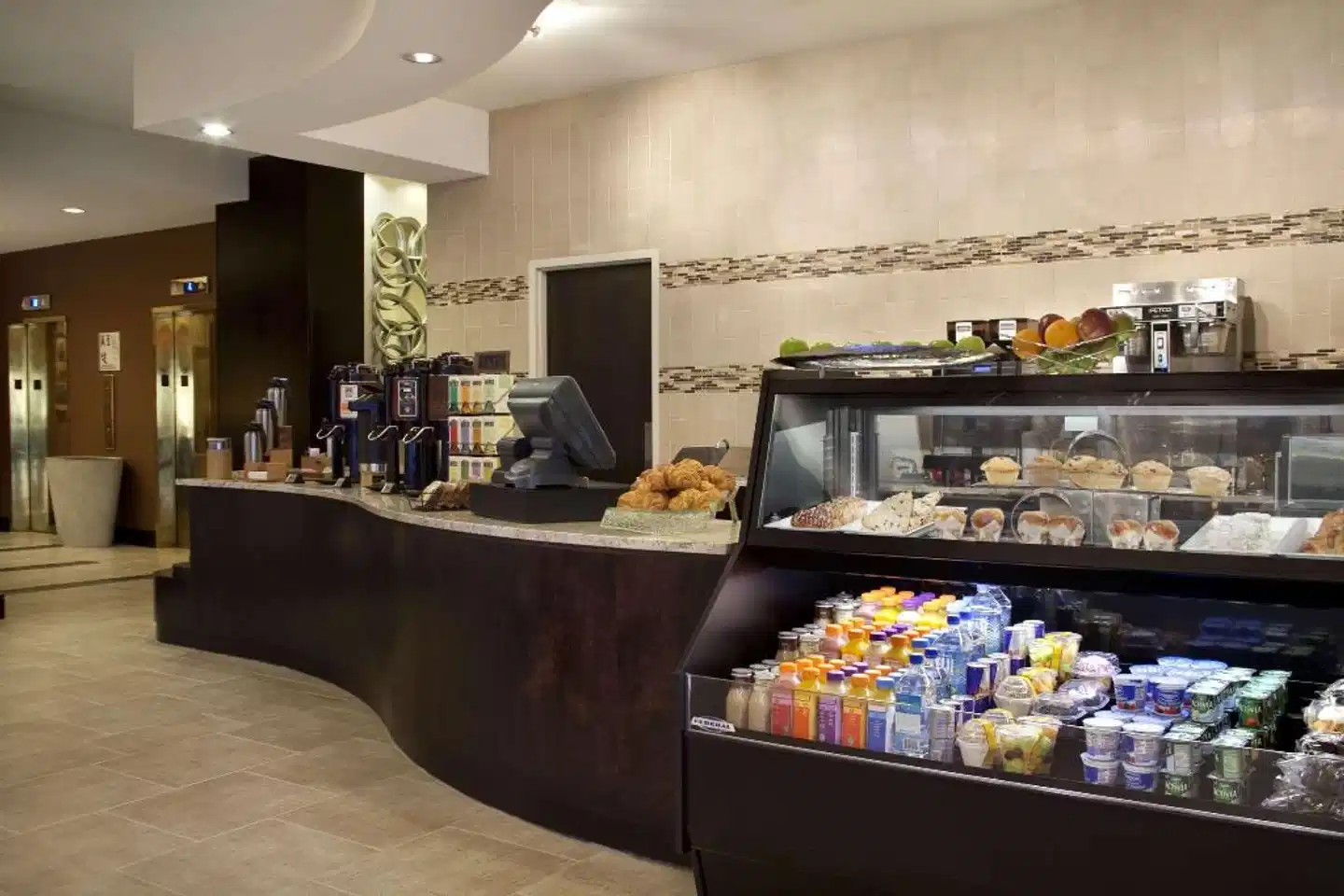 Hilton New York JFK Airport Hotel Restaurant