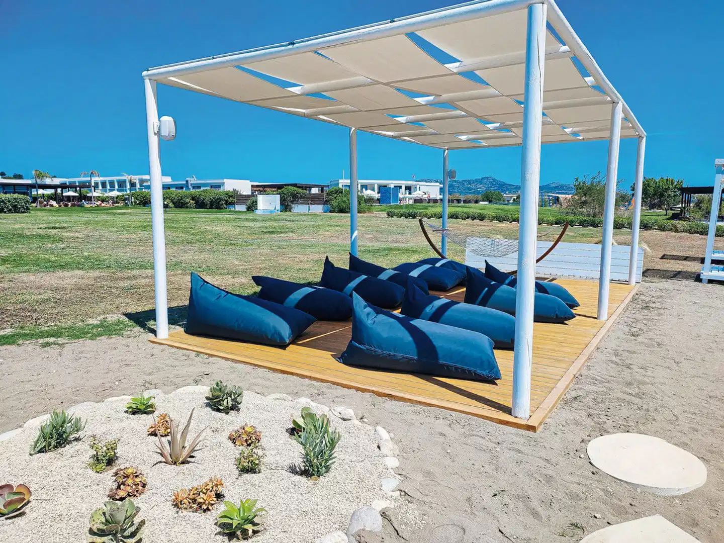 Asterias Beach Resort Terrasse