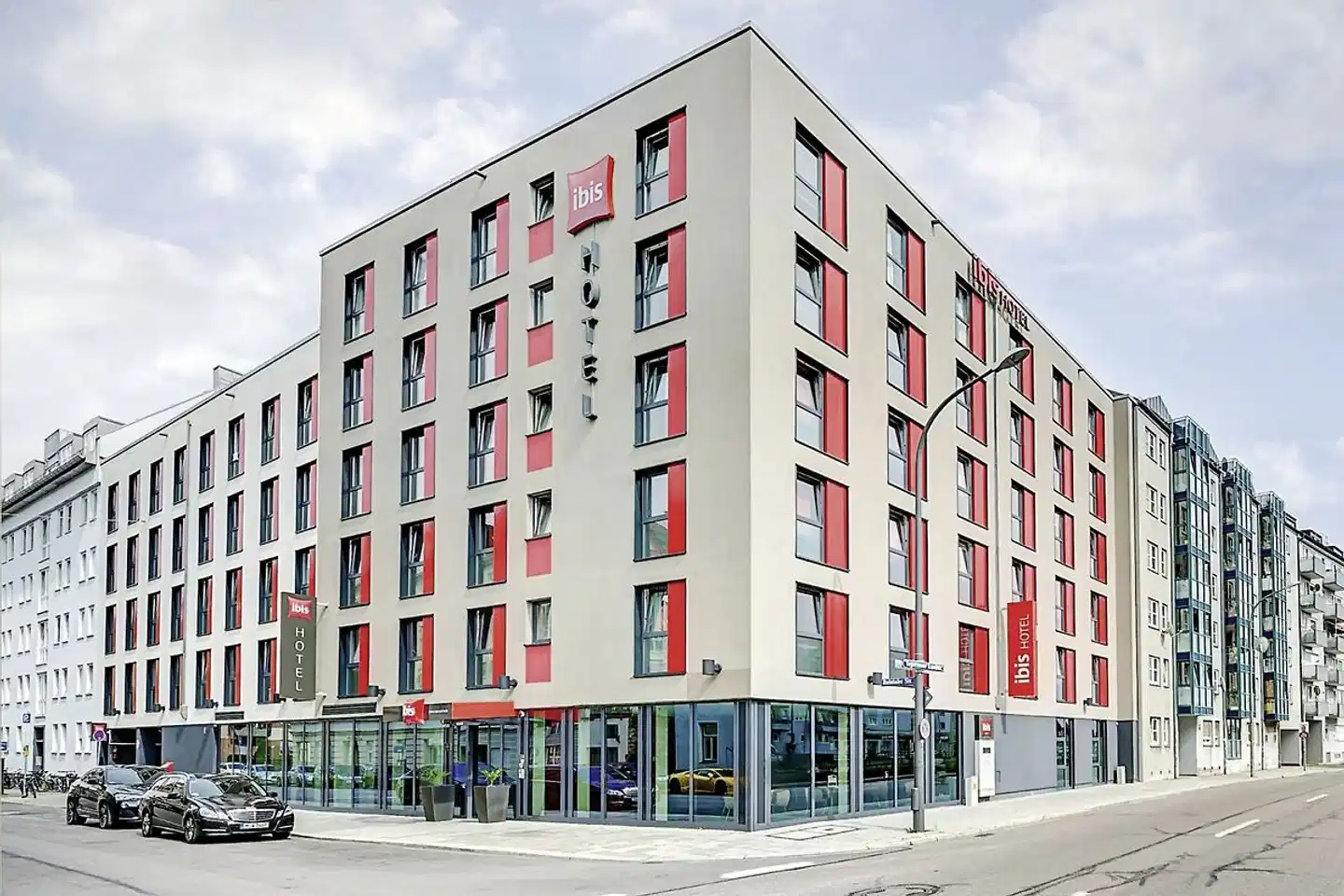 ibis München City Süd Aussenansicht