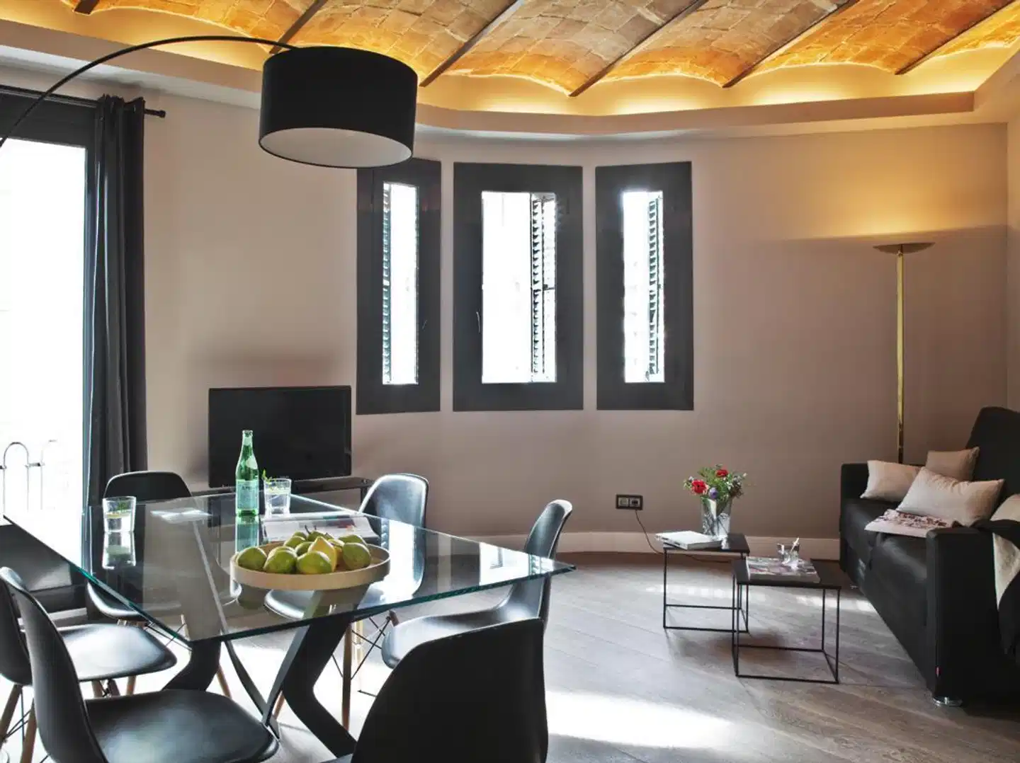 AinB Eixample-Miro Apartments Konferenz