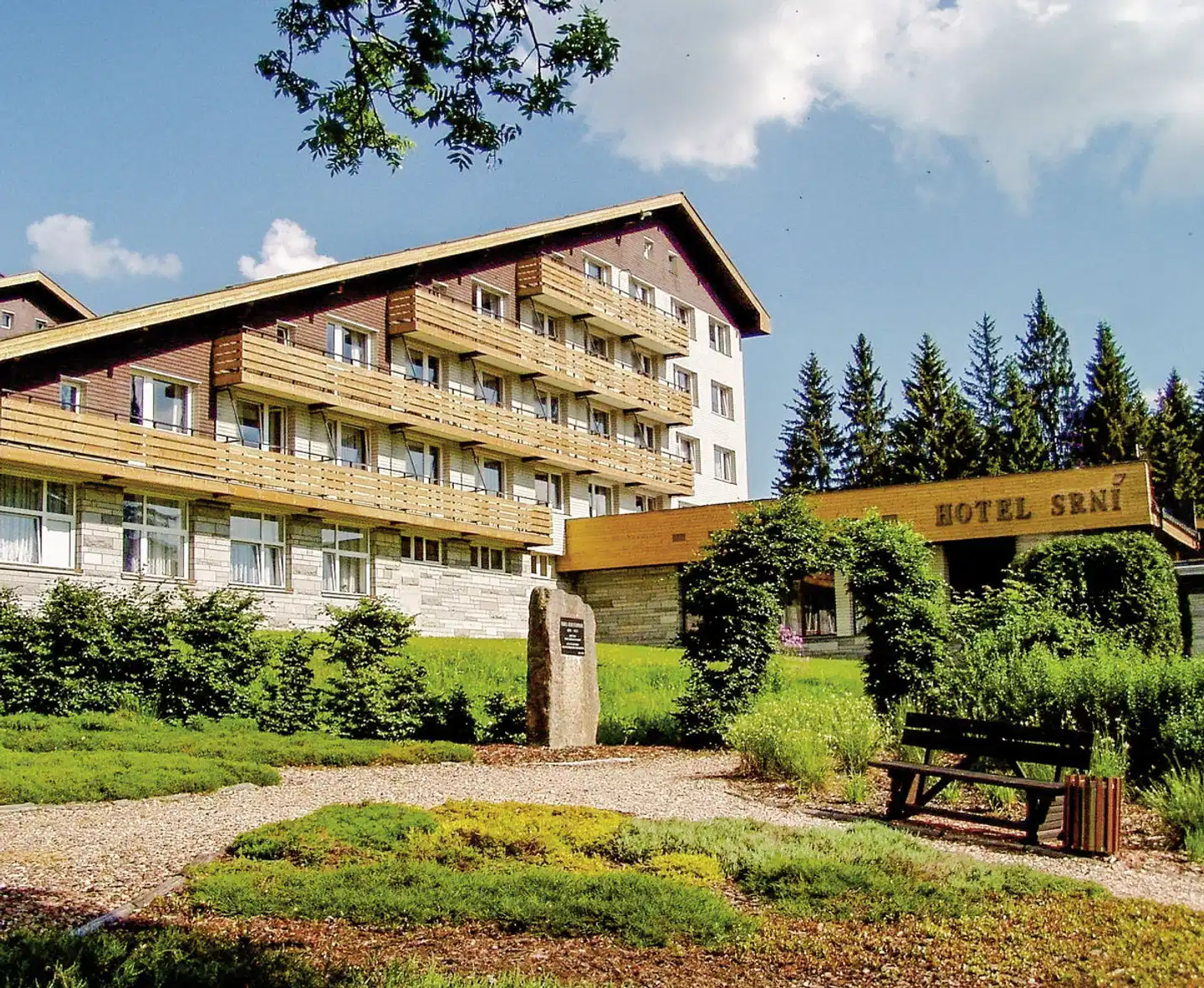 Srni & Nebenhaus Sumava Aussenansicht